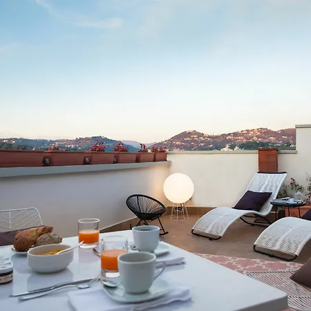 Frühstückspension Lorena 4*